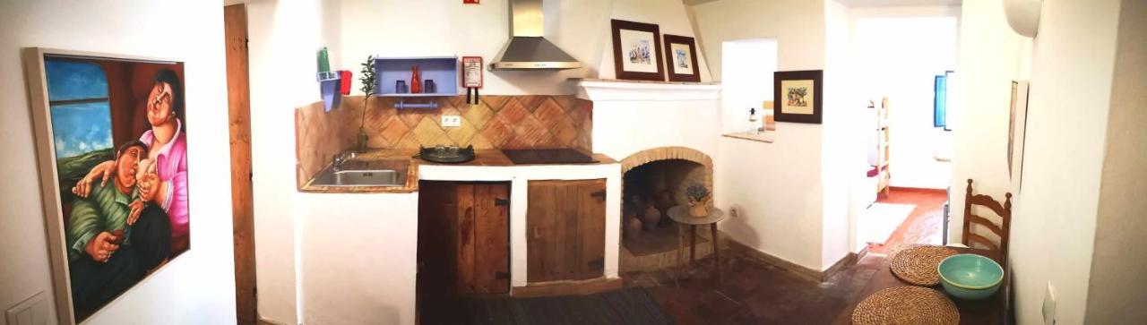 Casa Da Tia Amalia Vandrarhem Mértola Exteriör bild